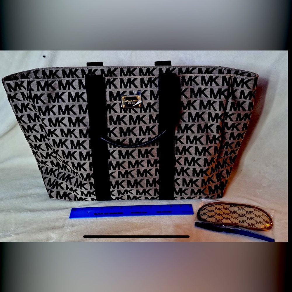 #65 MK Traveler Signature 
$145